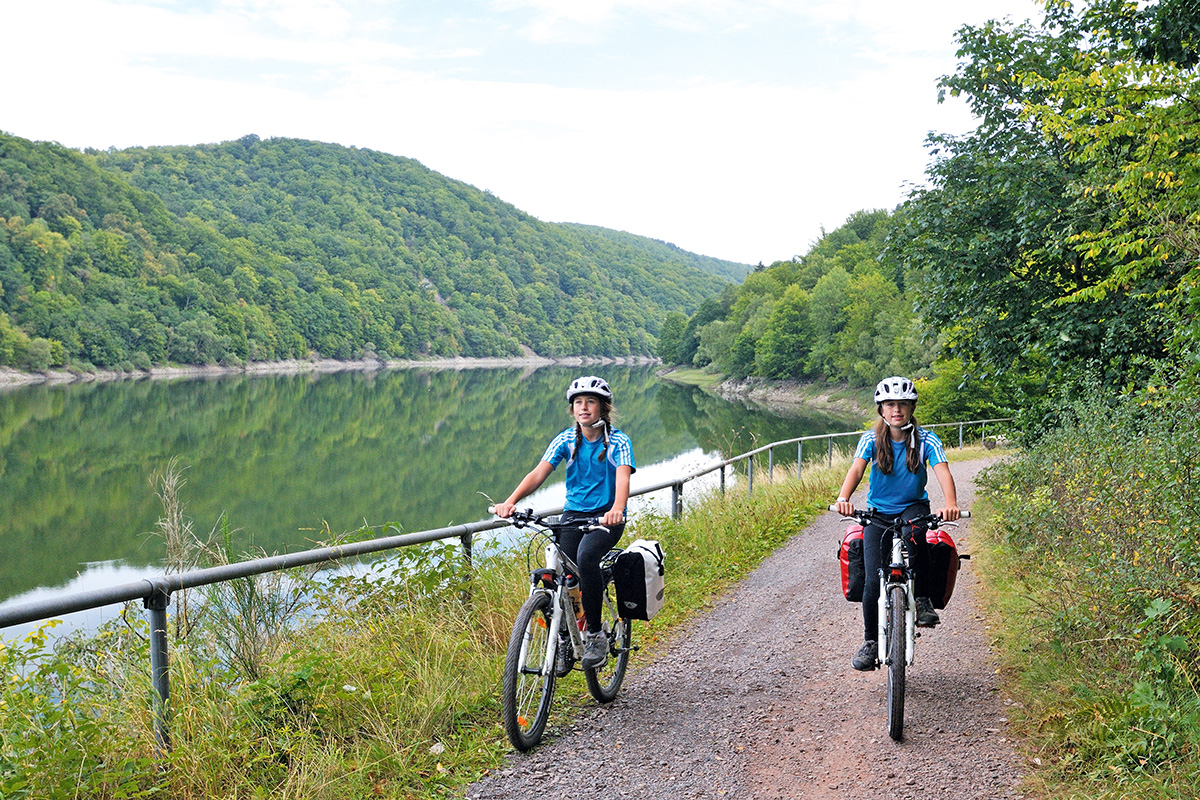 Hessen Radfahren am Edersee