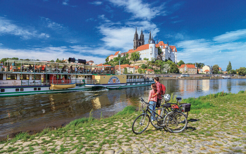 Blick vom Elberadweg zur Albrechtsburg Meissen