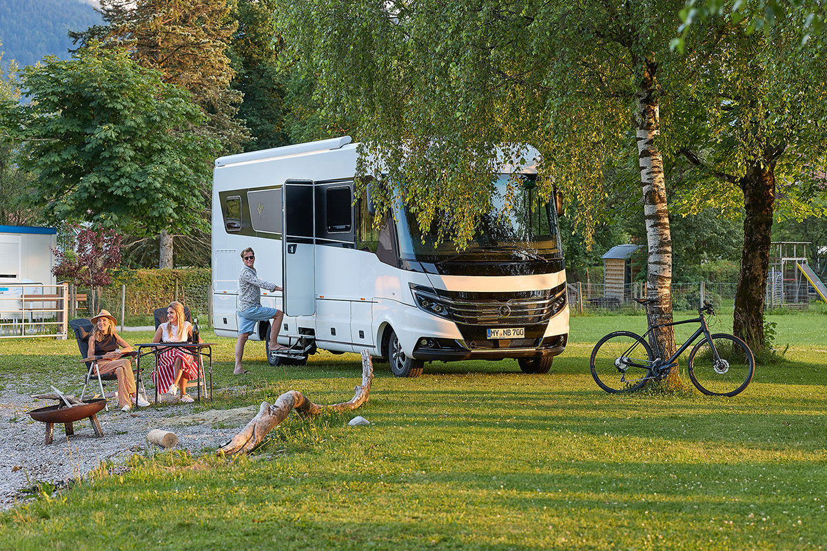NIESMANN BISCHOFF Flair Relaxen vor dem Wohnmobil