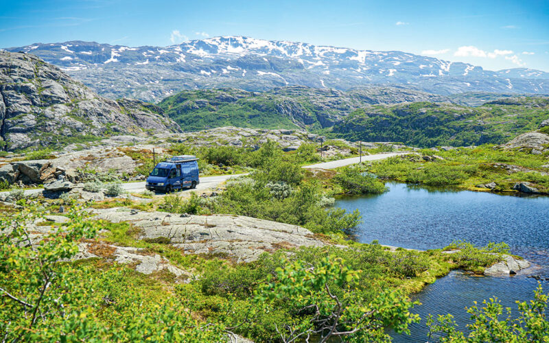 Van in Norwegen auf dem Weg zum Nordkap