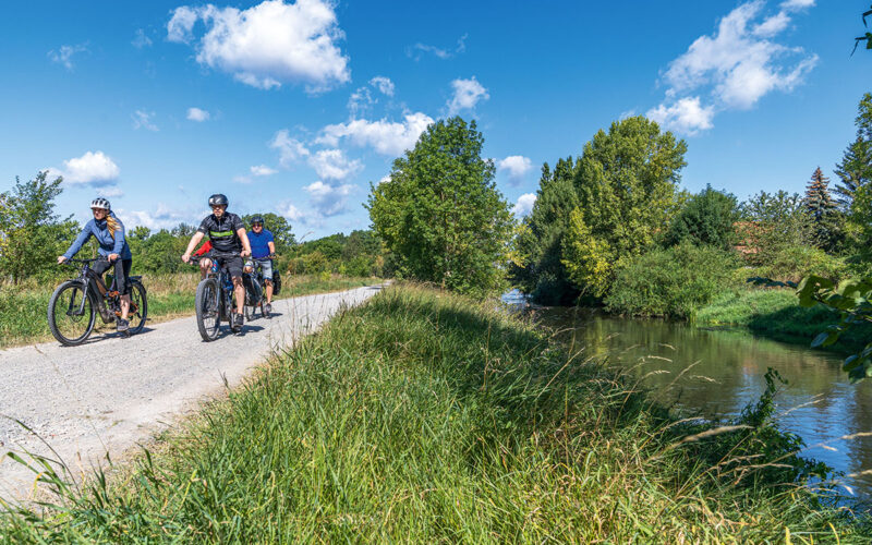 Boderadweg Radler an der Saale