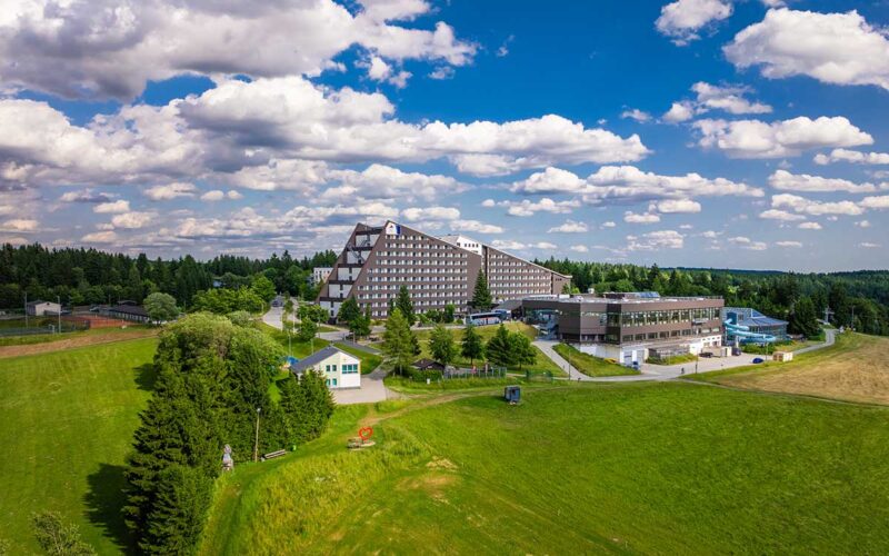 IFA Schöneck Hotel & Ferienpark 2026: Familienurlaub im Vogtland mit Aqua World & Erlebnisangebot<span class="sponsored_text"><br>ANZEIGE</span>